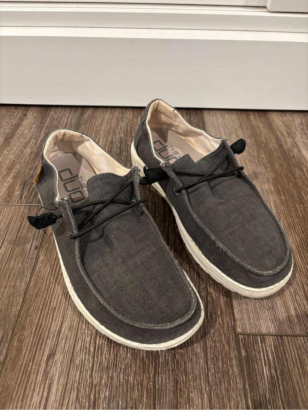 Hey Dude Wendy Chambray Canvas Slip-On Shoes size women’s 7